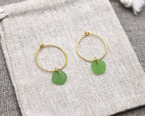 Grønne unika sea glass hoops - forgyldt sølv