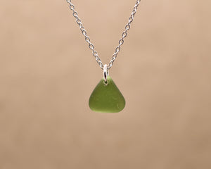 Grønt unika sea glass vedhæng - sølv