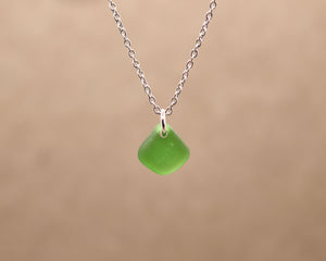 Grønt unika sea glass vedhæng - sølv