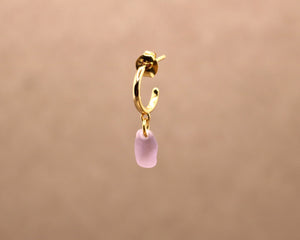 Lilla sea glass single ørering - forgyldt sølv